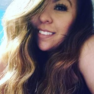 Meet your Posher, Yolanda